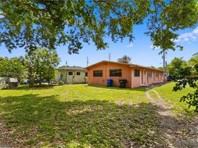 53 NW 169th St, North Miami Beach FL 33169