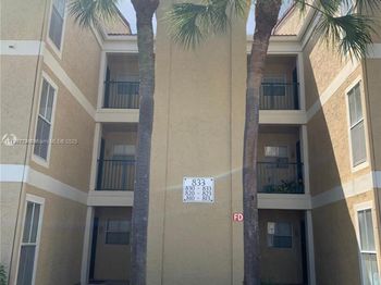 833 Riverside Dr