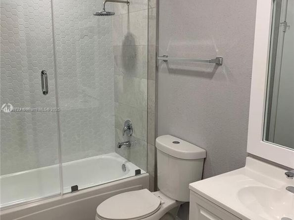 833 Riverside Dr 830, Coral Springs FL 33071