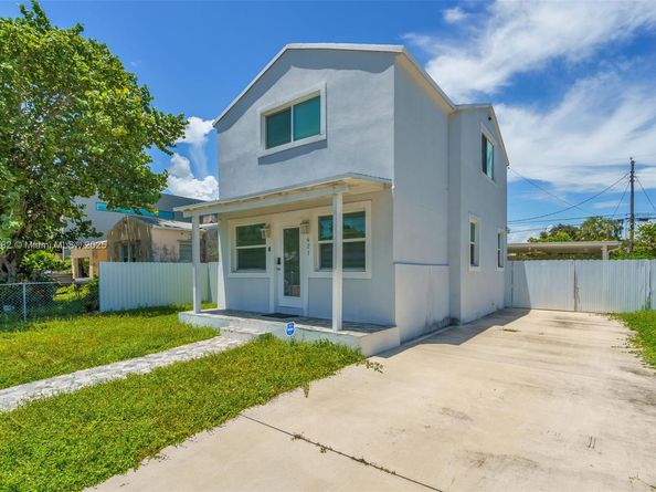 421 NW 44th St, Miami FL 33127