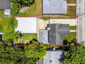 421 NW 44th St, Miami FL 33127