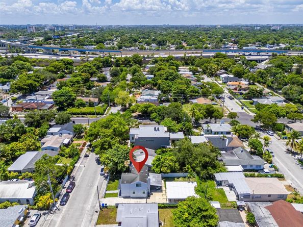 421 NW 44th St, Miami FL 33127