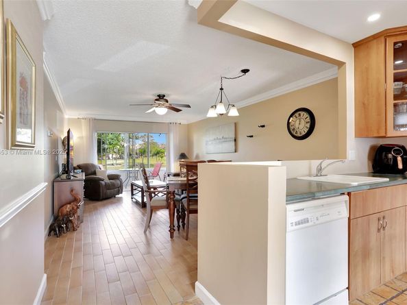 4311 NW 16th St B103, Lauderhill FL 33313