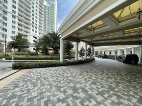 701 Brickell Key Dr. #1611, Miami FL 33131