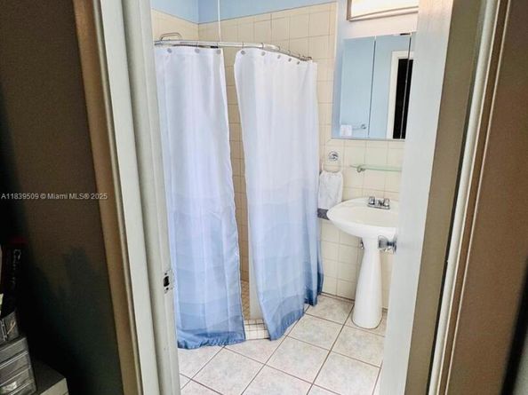 12350 NW 30th St, Sunrise FL 33323
