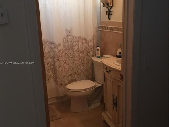 5886 SW 42nd St, Miami FL 33155
