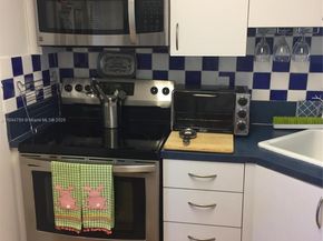 5886 SW 42nd St, Miami FL 33155