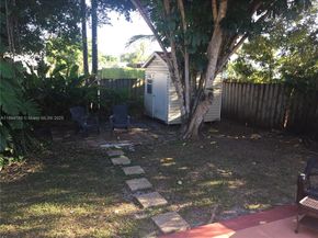 5886 SW 42nd St, Miami FL 33155