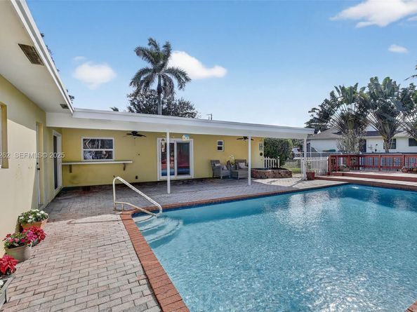 431 Vicksburg Ter, Plantation FL 33325