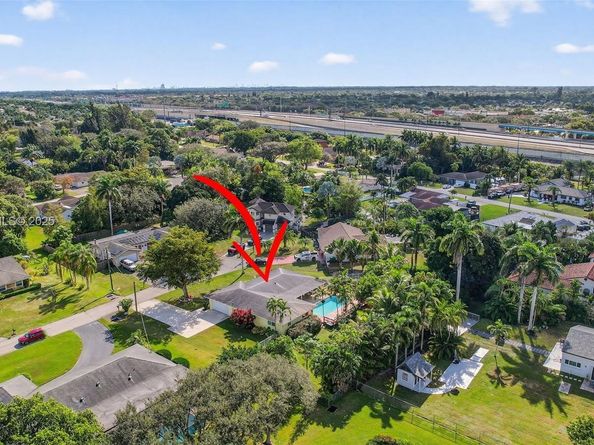 431 Vicksburg Ter, Plantation FL 33325