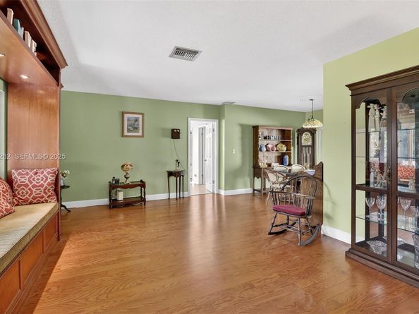 431 Vicksburg Ter, Plantation FL 33325