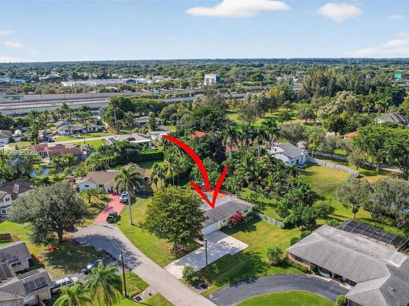 431 Vicksburg Ter, Plantation FL 33325