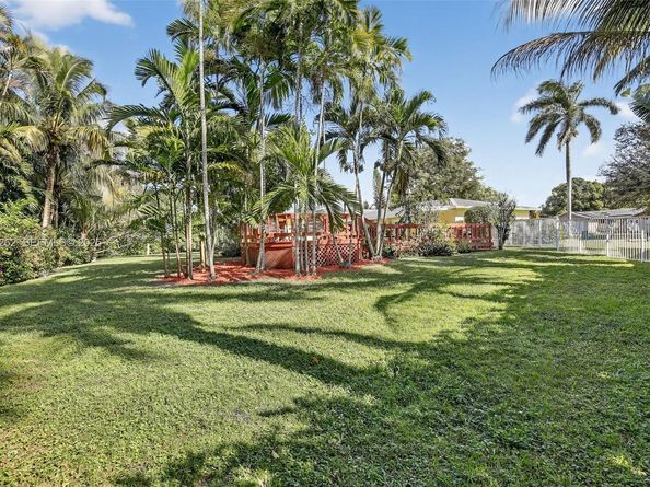 431 Vicksburg Ter, Plantation FL 33325