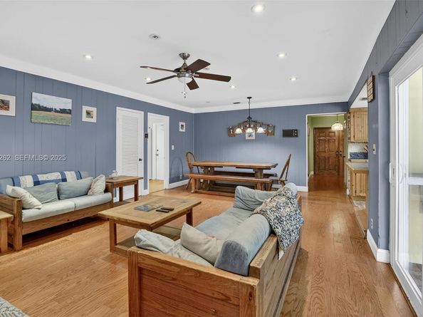 431 Vicksburg Ter, Plantation FL 33325