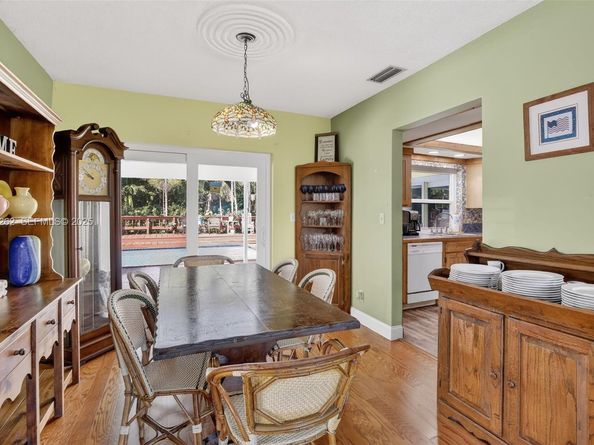 431 Vicksburg Ter, Plantation FL 33325