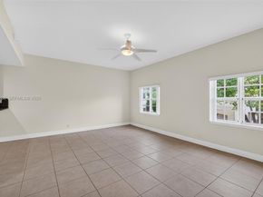 704 SW 1st Ave, Pompano Beach FL 33060