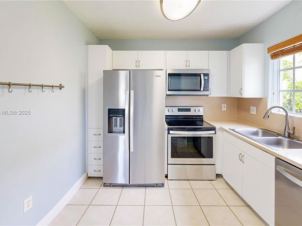 18712 SW 100th Ave 18712, Cutler Bay FL 33157