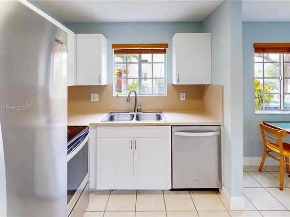 18712 SW 100th Ave 18712, Cutler Bay FL 33157
