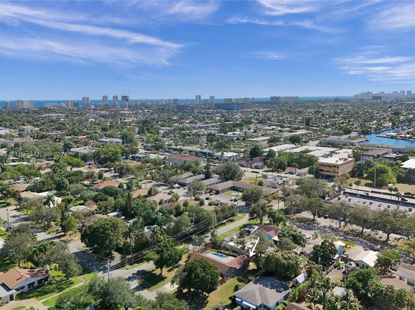 620 NE 2nd Street, Pompano Beach FL 33060