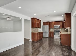 620 NE 2nd Street, Pompano Beach FL 33060
