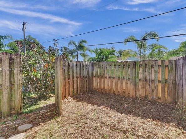 620 NE 2nd Street, Pompano Beach FL 33060