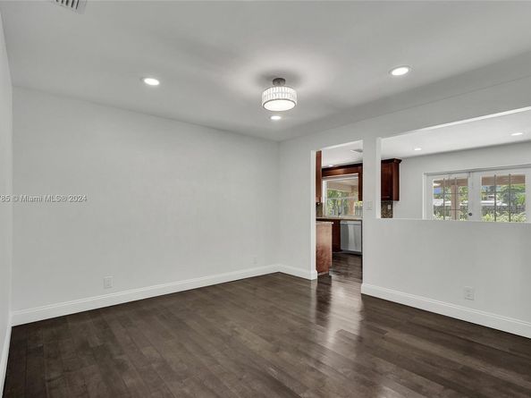 620 NE 2nd Street, Pompano Beach FL 33060