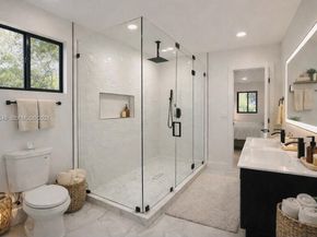 1810 NE 161st St, North Miami Beach FL 33162