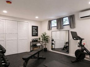 1810 NE 161st St, North Miami Beach FL 33162