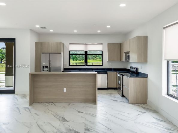 6159 SW 36th Ct, Miramar FL 33023