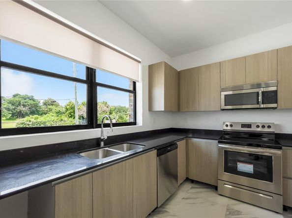 6159 SW 36th Ct, Miramar FL 33023