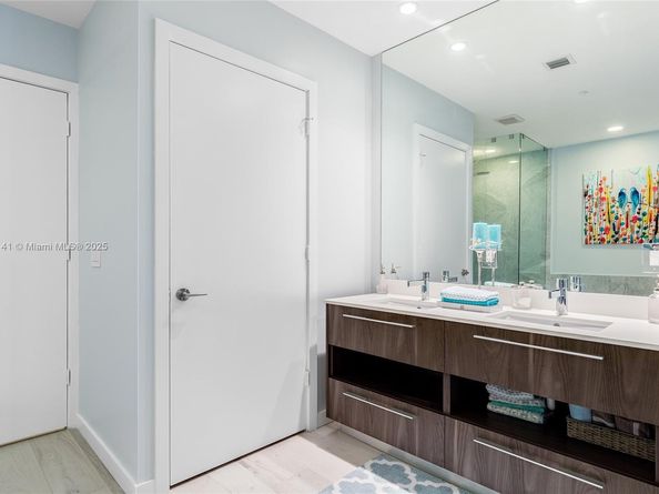 480 NE 31 Street 3104, Miami FL 33137