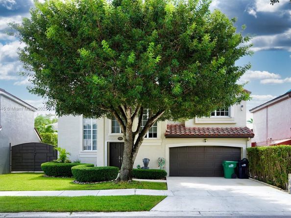 9725 SW 155th Ct, Miami FL 33196