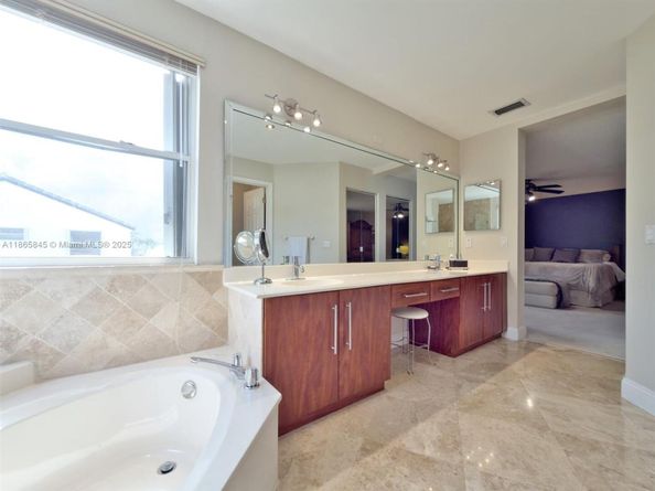 9725 SW 155th Ct, Miami FL 33196