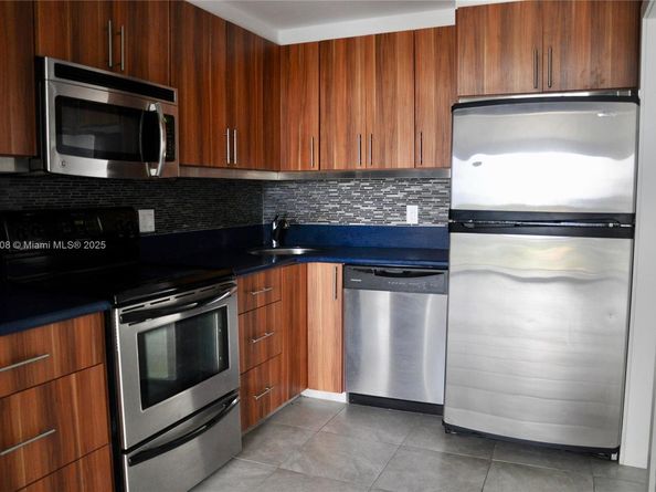 13499 Biscayne Blvd 1011, North Miami FL 33181
