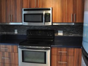 13499 Biscayne Blvd 1011, North Miami FL 33181