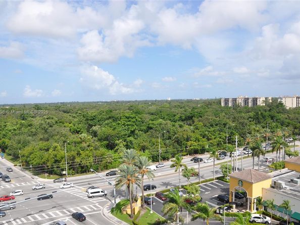 13499 Biscayne Blvd 1011, North Miami FL 33181