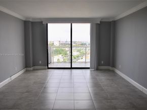 13499 Biscayne Blvd 1011, North Miami FL 33181