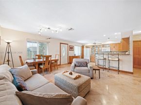 208 NE 4th St, Hallandale Beach FL 33009