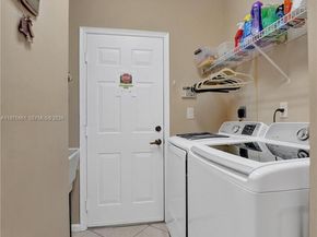 2458 Greenbrier Ct, Weston FL 33327