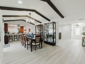 1710 NW 106th Ter, Pembroke Pines FL 33026