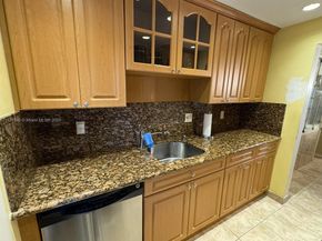11685 Canal Dr 303, North Miami FL 33181