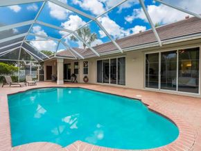 17921 NW 10th St, Pembroke Pines FL 33029