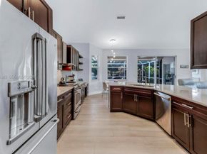 17921 NW 10th St, Pembroke Pines FL 33029