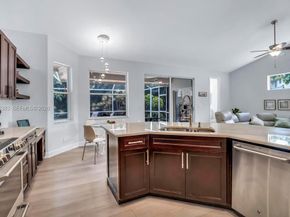 17921 NW 10th St, Pembroke Pines FL 33029