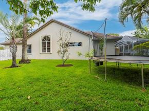 17921 NW 10th St, Pembroke Pines FL 33029