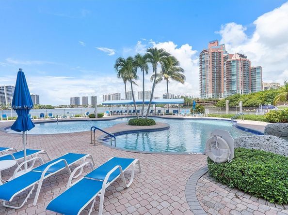 3530 Mystic Pointe Dr 808, Aventura FL 33180