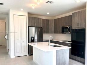 3525 NW 1st St, Pompano Beach FL 33069