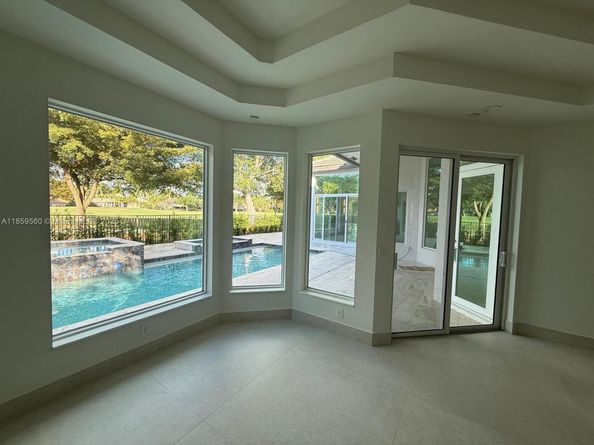 2523 Montclaire Cir, Weston FL 33327