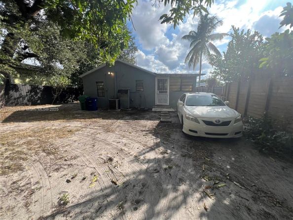 2255 NW 85th St, Miami FL 33147