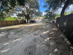 2255 NW 85th St, Miami FL 33147